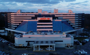 Jake's 58 Hotel & Casino